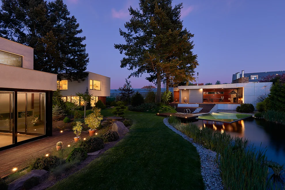 e5a2da_0a5537a5d00e4986b401f9338d11c91b~mv2_d_1920_1281_s_2